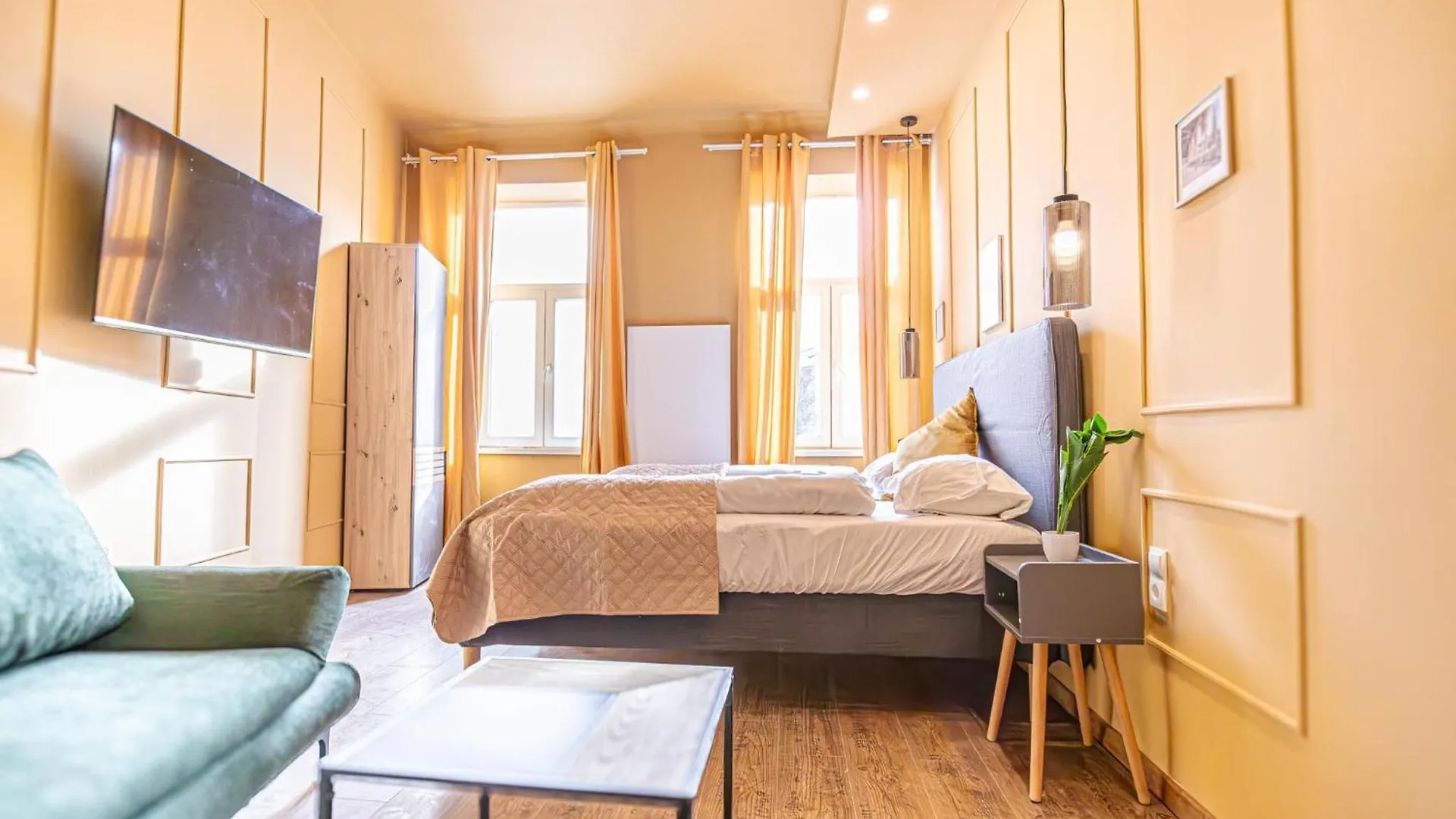4Br Apartment For 9P, Centrally Located In Vienna Austria