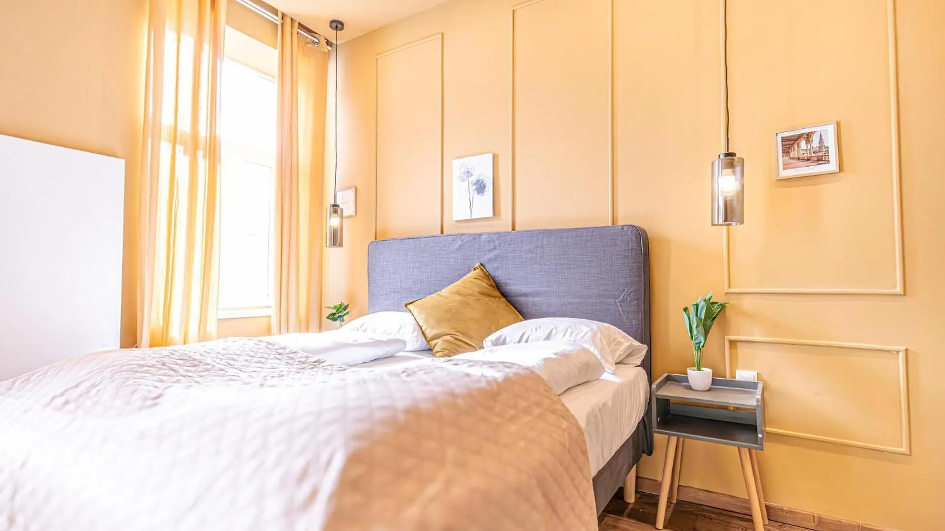 4Br Apartment For 9P, Centrally Located In Vienna Austria