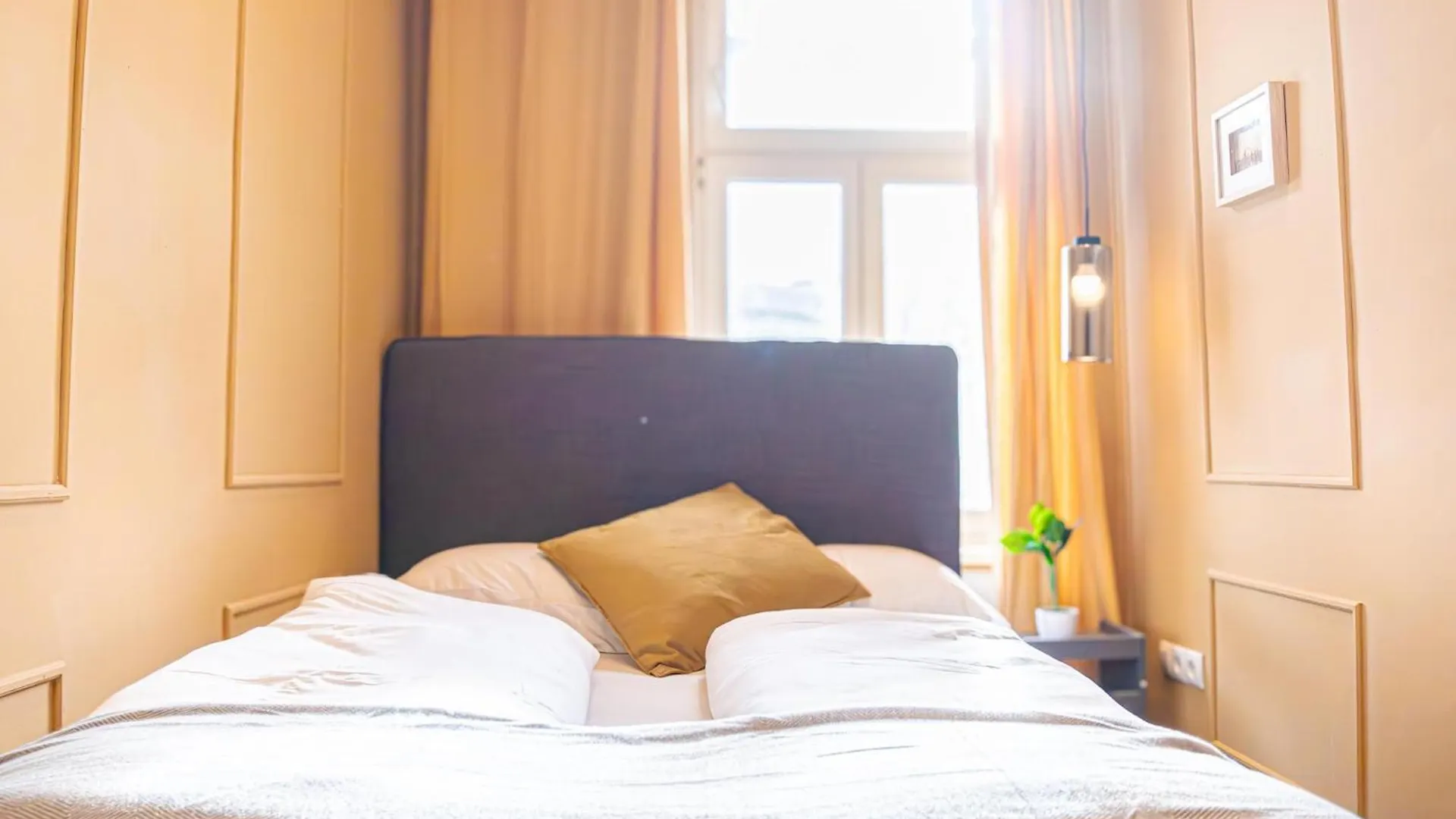 4Br Apartment For 9P, Centrally Located In Vienna Austria