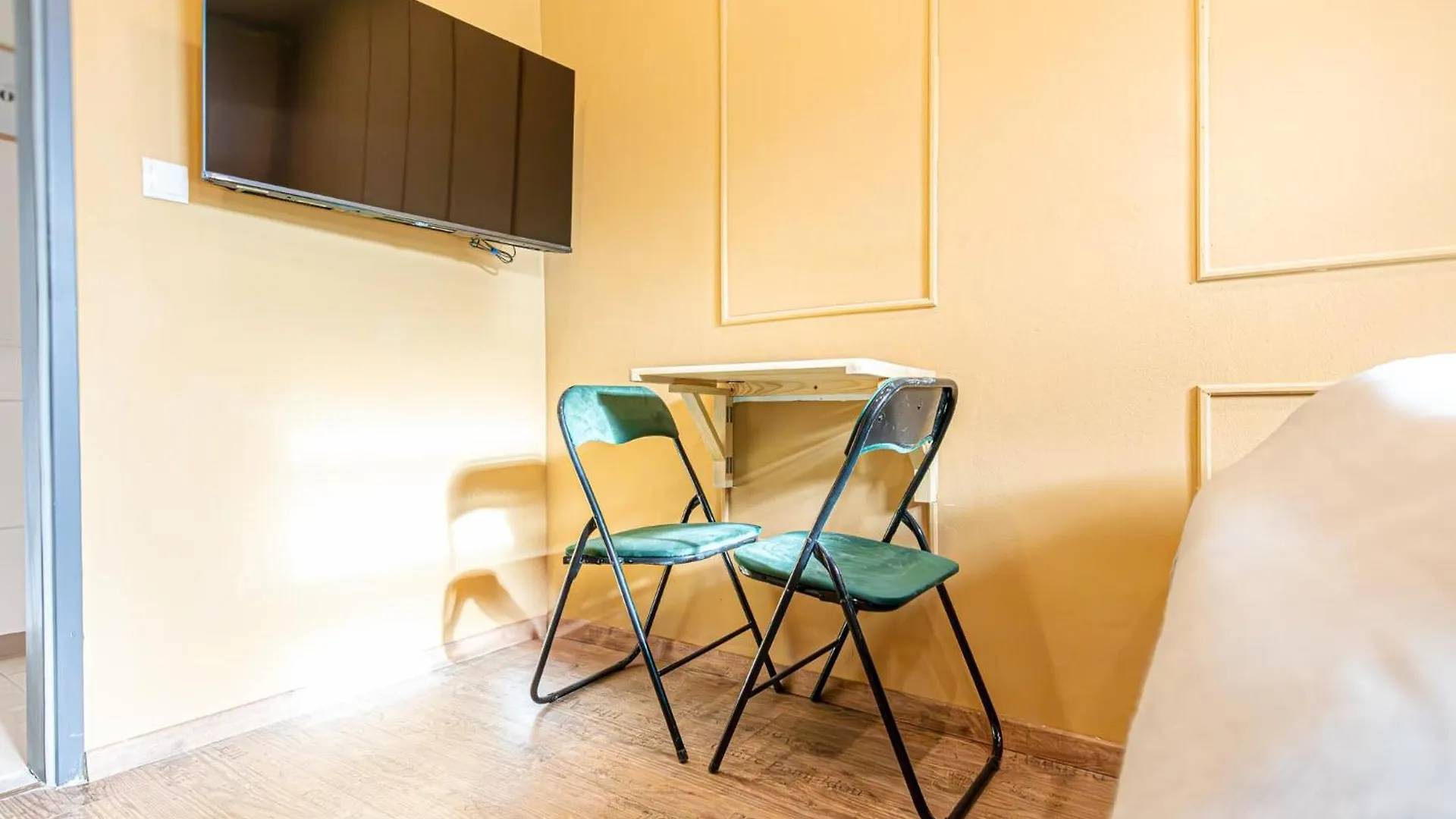 4Br Apartment For 9P, Centrally Located In Vienna 0*,