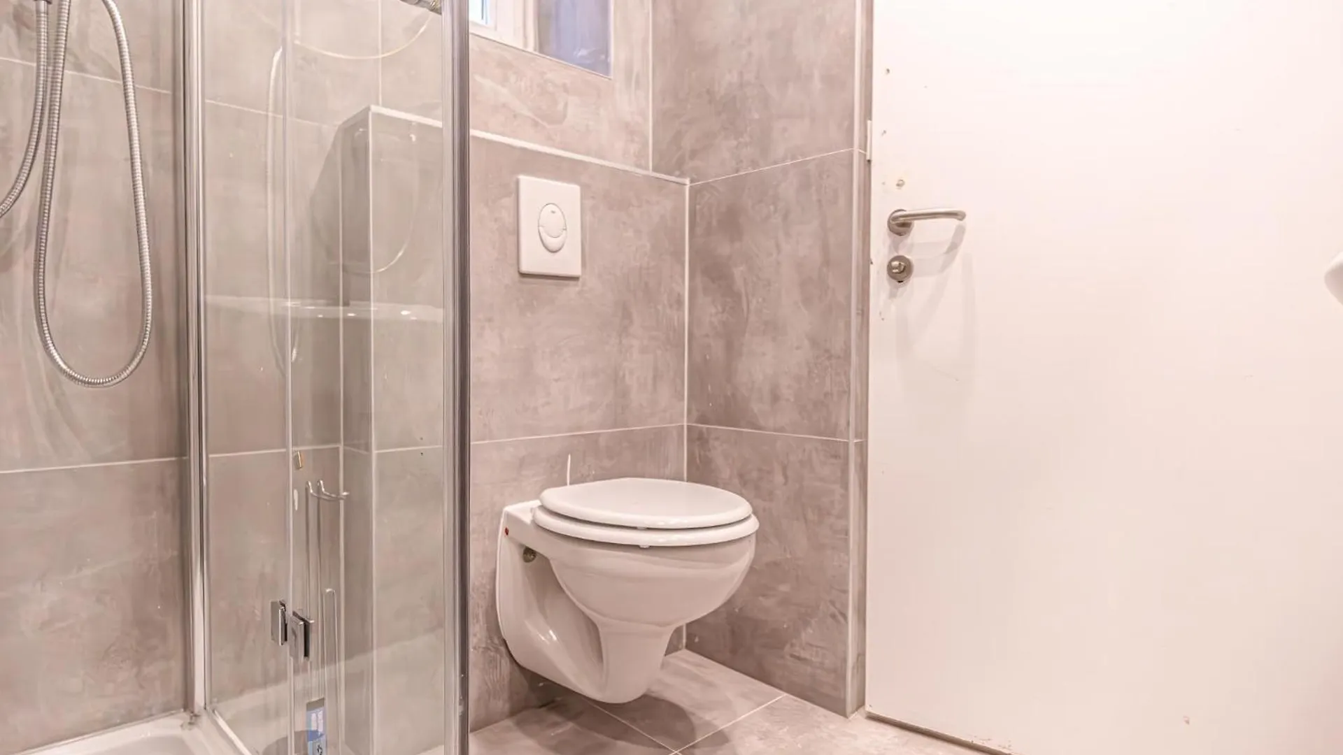 4Br Apartment For 9P, Centrally Located In Vienna 0*,  Austria